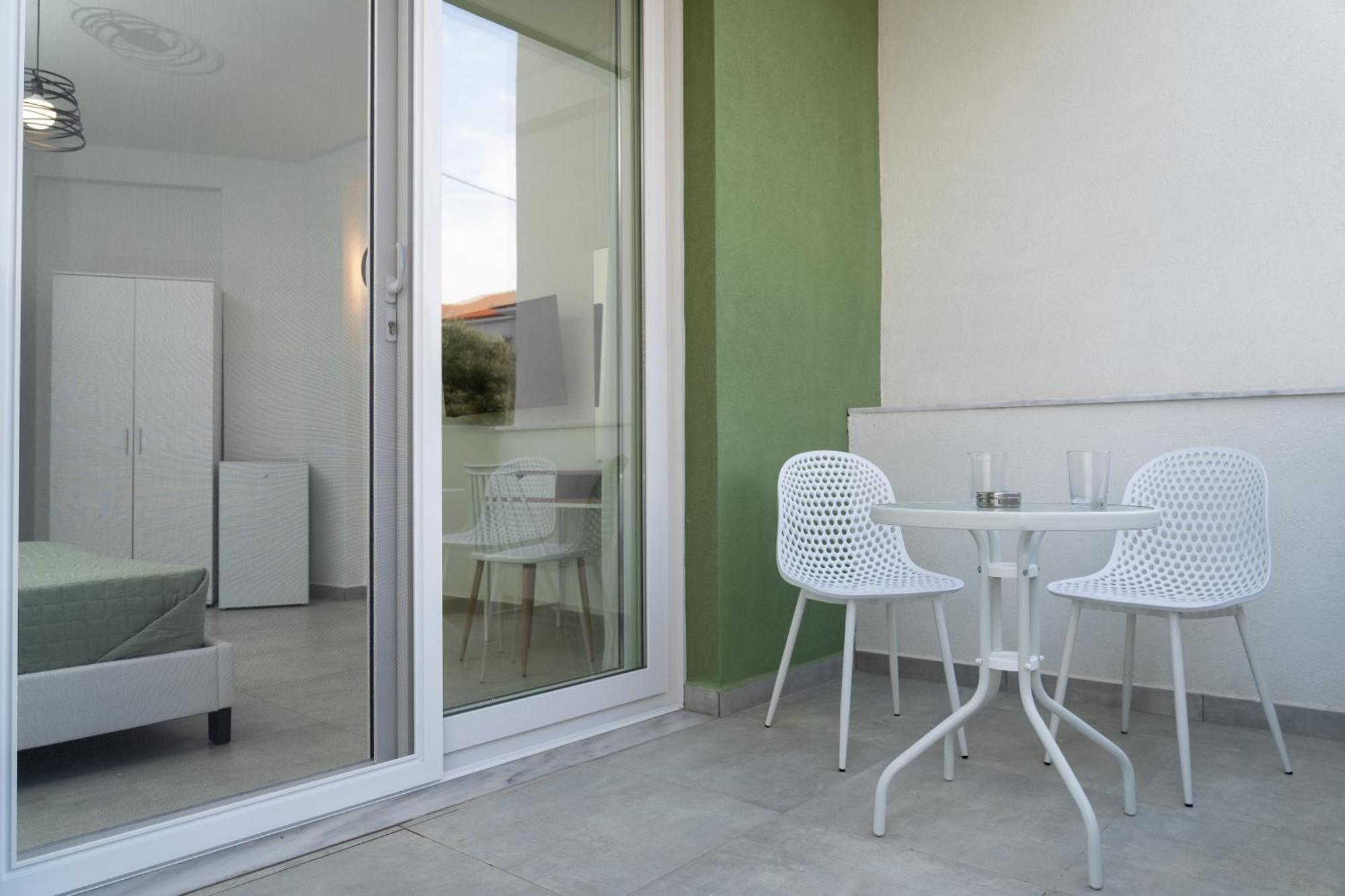Bluegreen Eco Studios Ofrinion Ngoại thất bức ảnh